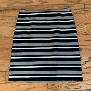 EUC Ann Taylor Skirt